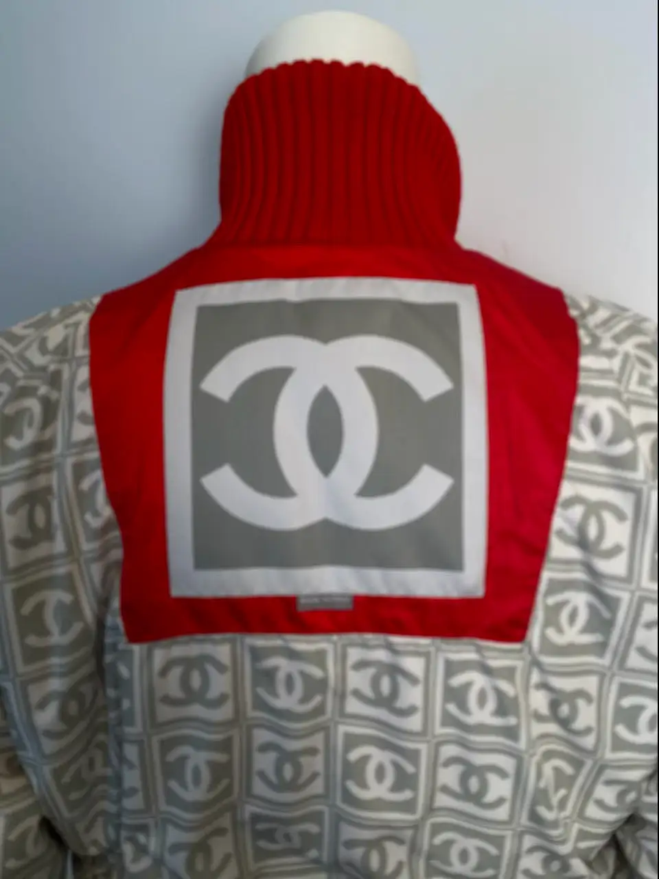 Chanel Identification 03A 2003 Fall Bomber Jacket Red Reversible CC Logo Sport Coat FR 38