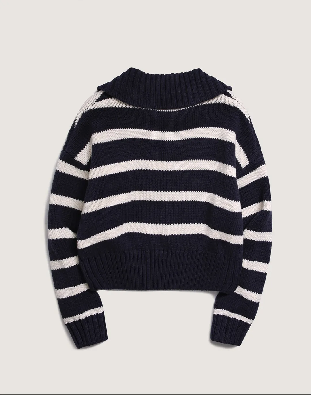 WHO.A.U  |Emblem Stripe Collar Pullover (2Colors)  WHKAD2391F